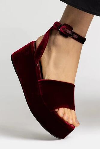 Burgundy Velvet Round Open Toe - đánh giá và giá Wedge Heeled Sneaker
