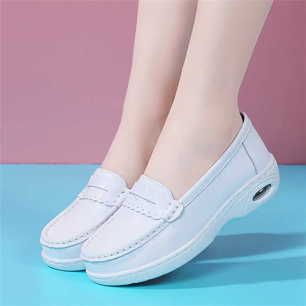Chunky White Sole Heel Shoes O - đánh giá và giá Women Shoes Types